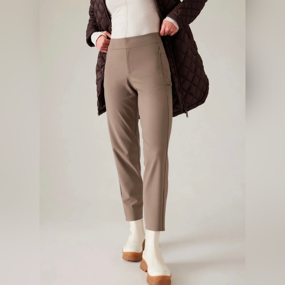 Athleta Taupe Stellar Perfect Trouser Size 4